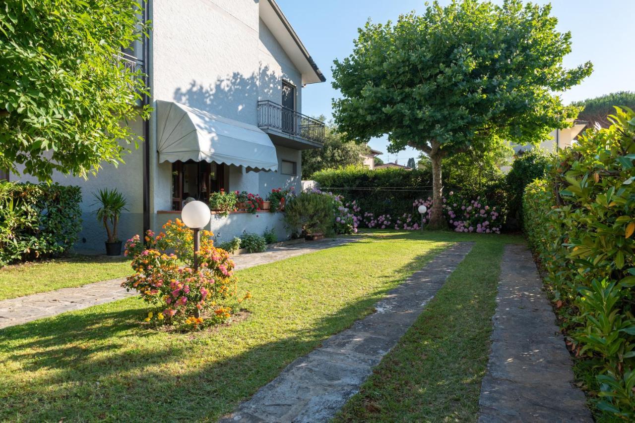 Apartment Holiday Versilia Camaiore Zewnętrze zdjęcie