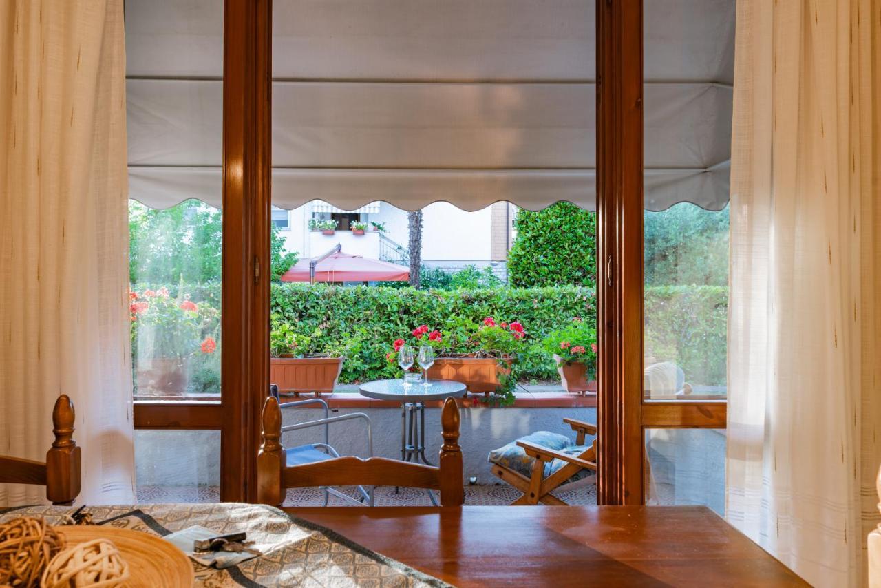 Apartment Holiday Versilia Camaiore Zewnętrze zdjęcie
