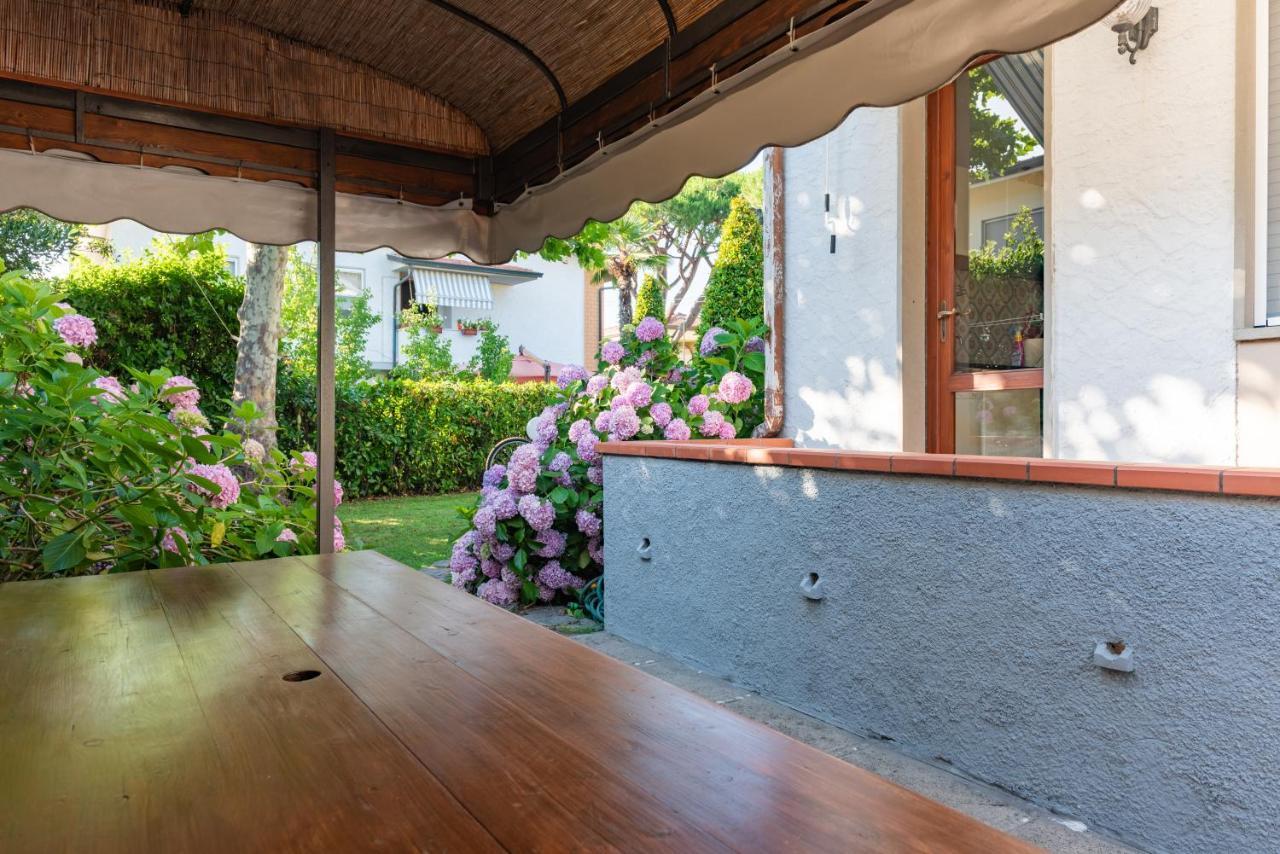 Apartment Holiday Versilia Camaiore Zewnętrze zdjęcie